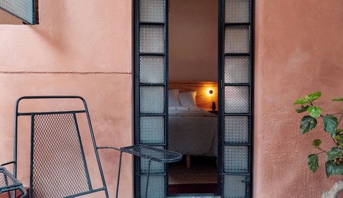 Classic Suite, Courtyard View