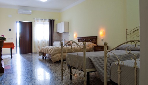 Quadruple Room, Kitchenette