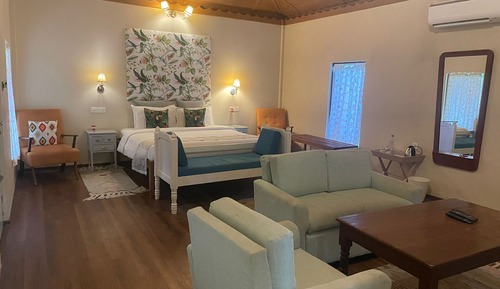 Lagoon Villa