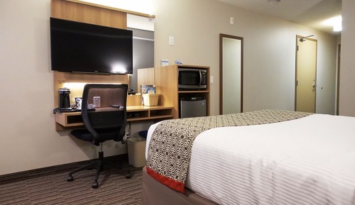Room, 1 Queen Bed, Accessible, Non Smoking (Roll-In Shower)