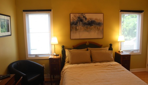 Deluxe Single Room #3, Queen Bed