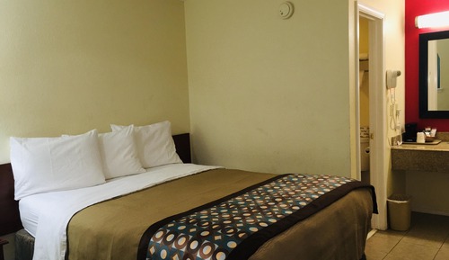 Standard Room, 1 King Bed, Non Smoking
