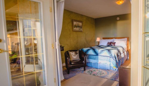 Room, 1 Queen Bed (Topaz)