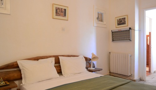 Room (Rose de Sable)