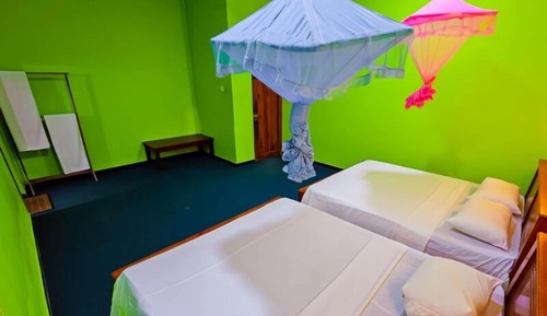 Deluxe Triple Room, 2 Queen Beds