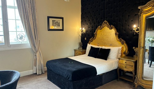 Superior Double Room, City View