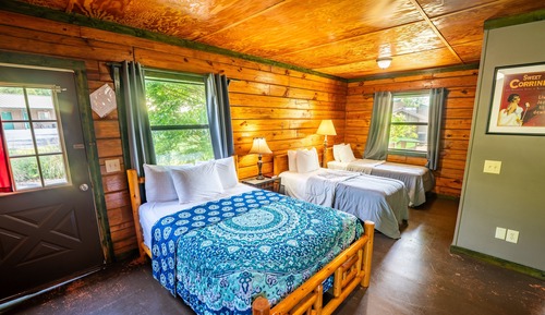 Economy Cabin, Multiple Beds, Non Smoking, Pets Allowed