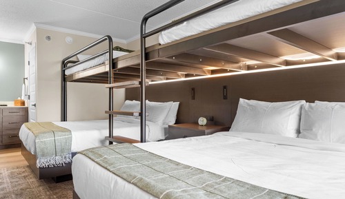 Family Studio Suite, Multiple Beds, Non Smoking, Private Bathroom