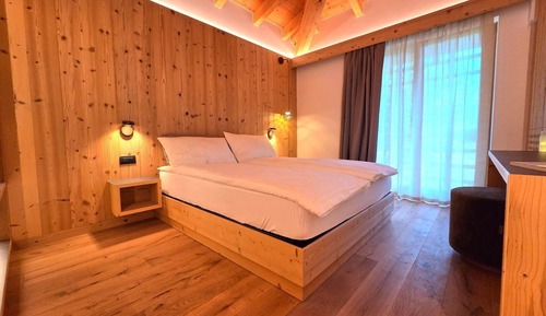 Superior Room, Balcony, Mountain View