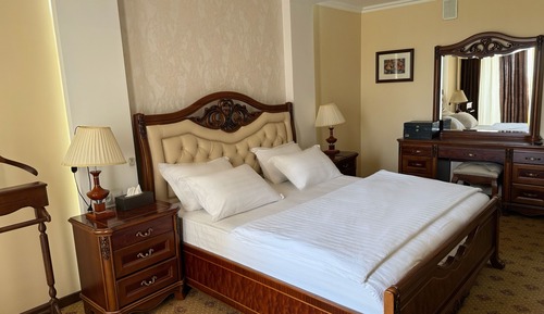 Deluxe Apartment, City View