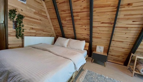 Bungalow, Patio, Mountain View