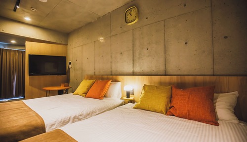 Basic Apartment, City View