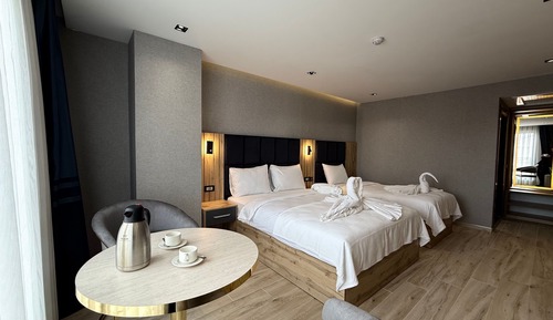 Deluxe Twin Room, City View