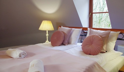 Comfort Room, Park View