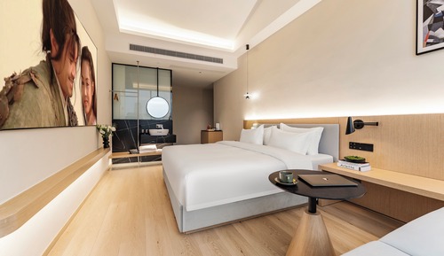Romantic Room, 1 King Bed, Non Smoking, City View