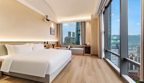 Panoramic Room, City View, Corner