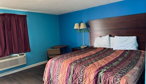 Room, 1 Queen Bed, Smoking