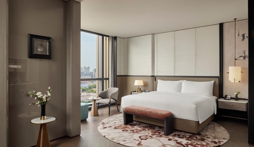 Junior Suite, 1 King Bed (Super)