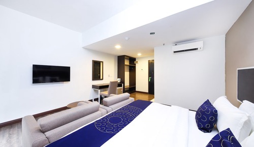 Deluxe Double Room, 1 King Bed, City View