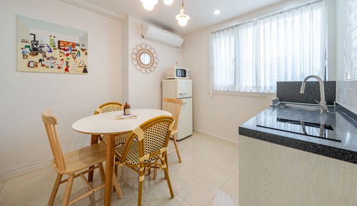 Basic Room, 1 Bedroom (Room 202 (Half Ocean View/PrivateBBQ))