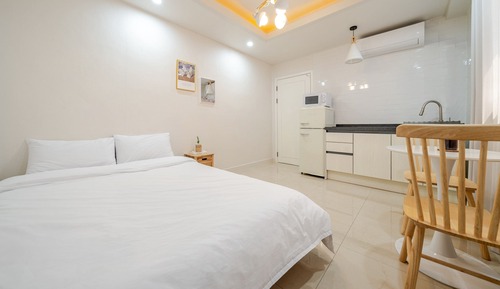 Basic Room, 1 Bedroom (Room 204(Studio/Private BBQ))