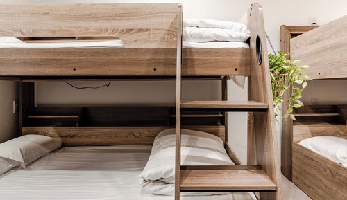 Room 301, non-smoking