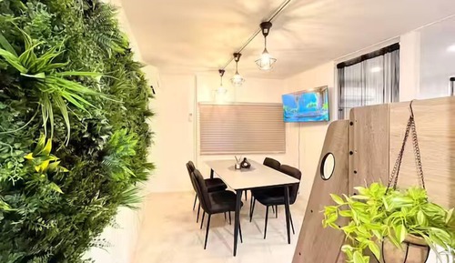 Basic Apartment, City View