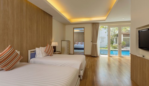 3 Bedroom Oceanfront Pool Villa