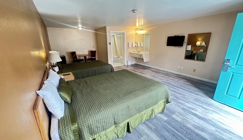 Standard Double Room, 2 Queen Beds