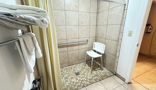 Standard Room, 1 Queen Bed, Non Smoking