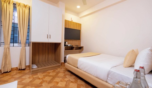 Deluxe Double Room, City View