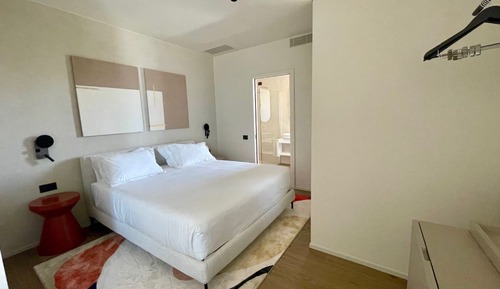 Junior Suite, Partial Sea View