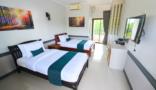 Deluxe Suite, Garden View