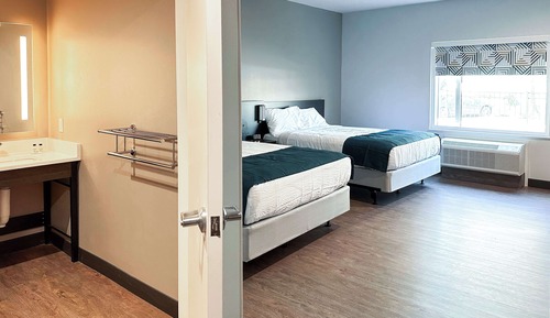 Standard Room, 2 Queen Beds, Non Smoking