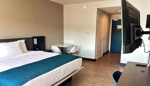 Standard Room, 1 King Bed, Non Smoking