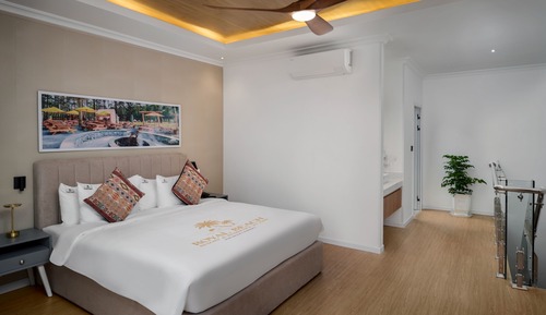 Royal Suite - Private 2 Bedrooms Villa Garden View