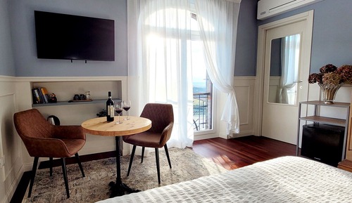 Double or Twin Room, Hill View