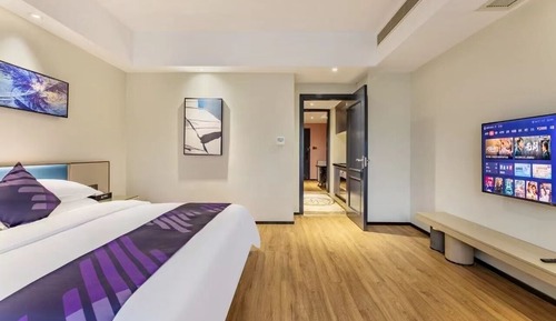 Superior Double Room, City View