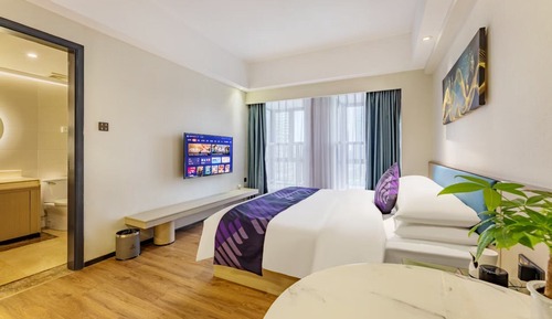Luxury Suite, City View