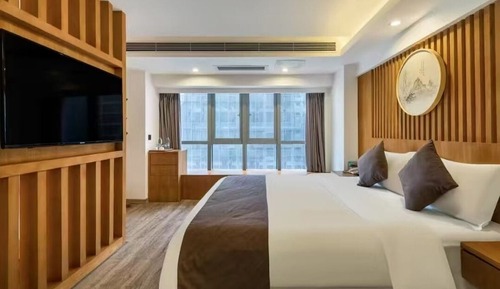 Classic Suite, City View