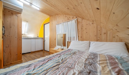 Basic Room, 1 Bedroom (Duriser Caravan No. 1(Private BBQ))