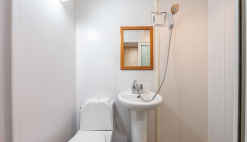 Basic Room, 1 Bedroom (Deluxe Caravan No. 10(Private BBQ))