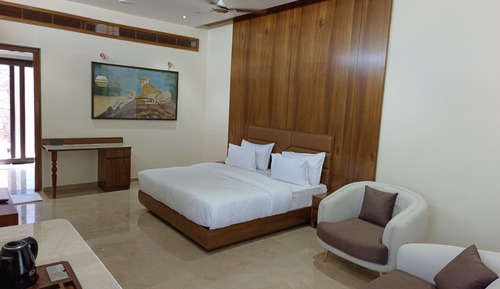 Deluxe Room, Lake View