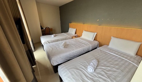 Deluxe Triple Room