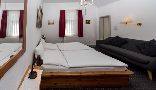 Comfort Twin Room, Private Bathroom, Courtyard View