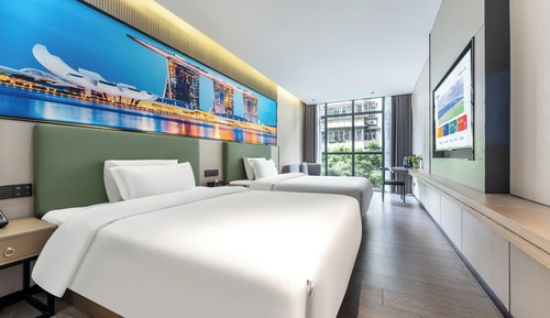 Luxury Room, 2 Double Beds, Ensuite, City View