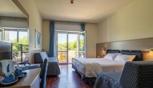 Superior Triple Room (Vista Mare)