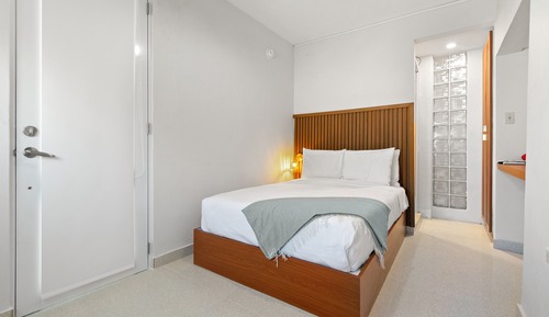 Basic Room, 1 Double Bed