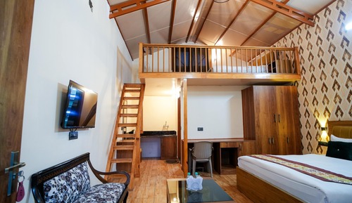 Family Room, 2 Bedrooms