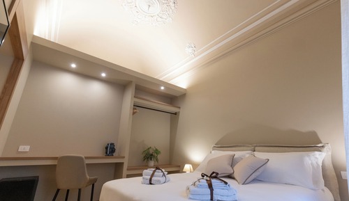 Luxury Suite, City View